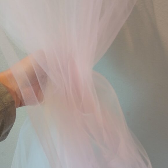 New Wedding veil touch of pink main image 4